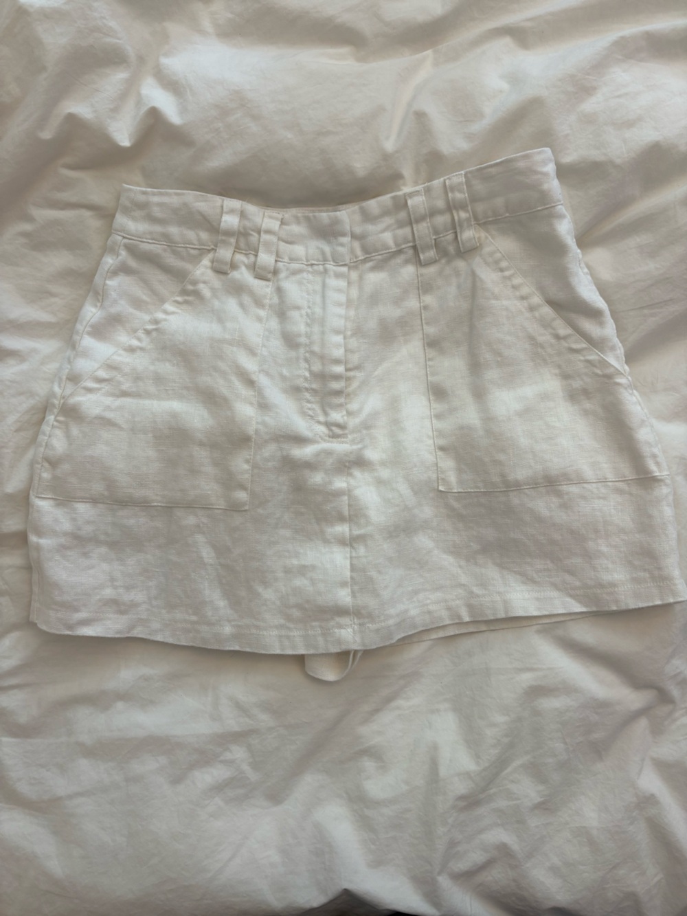 Dissh White Linen Skort